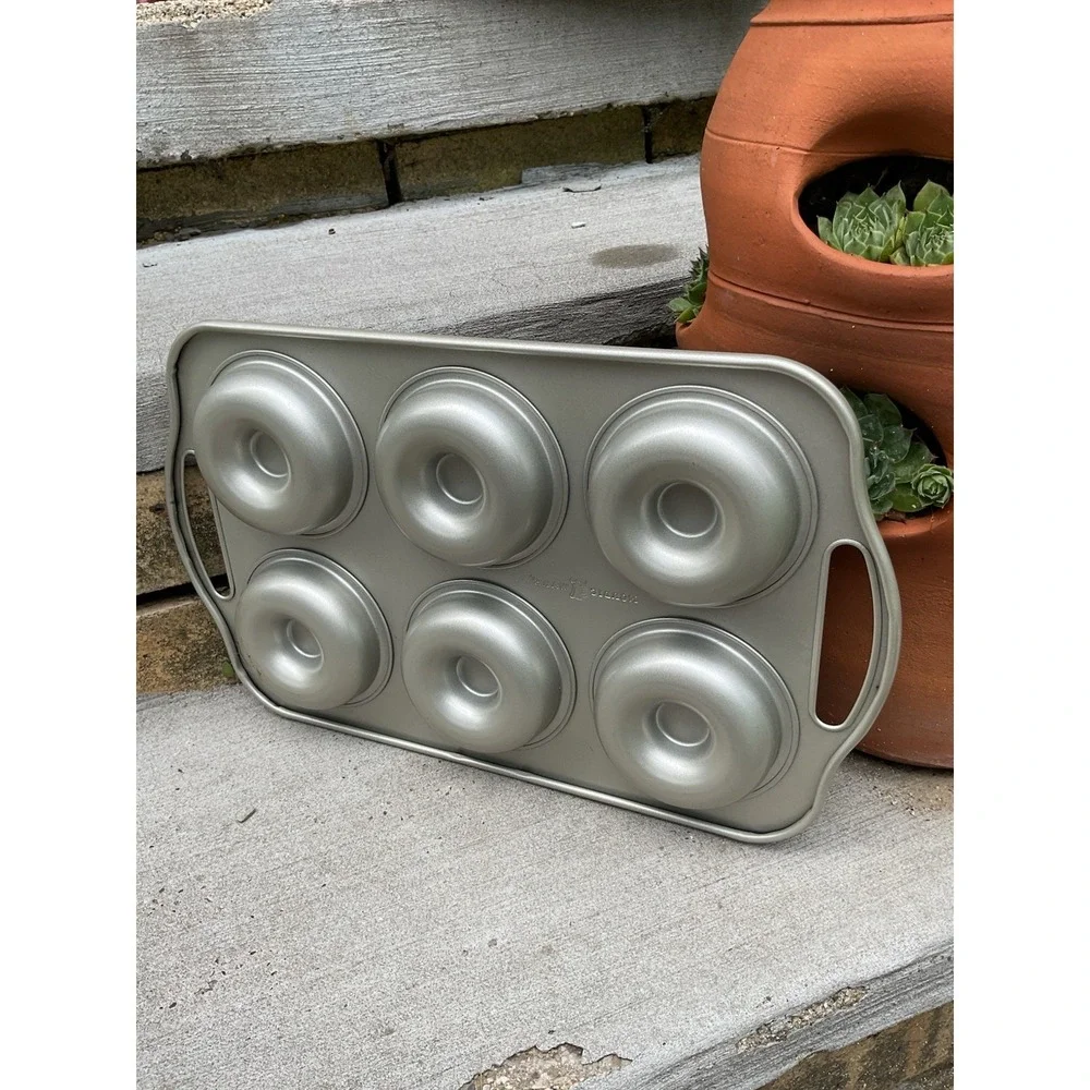 Nordic Ware 6 Cavity Holes Nonstick Steel Donut Pan Excellent Yummy Baking Food